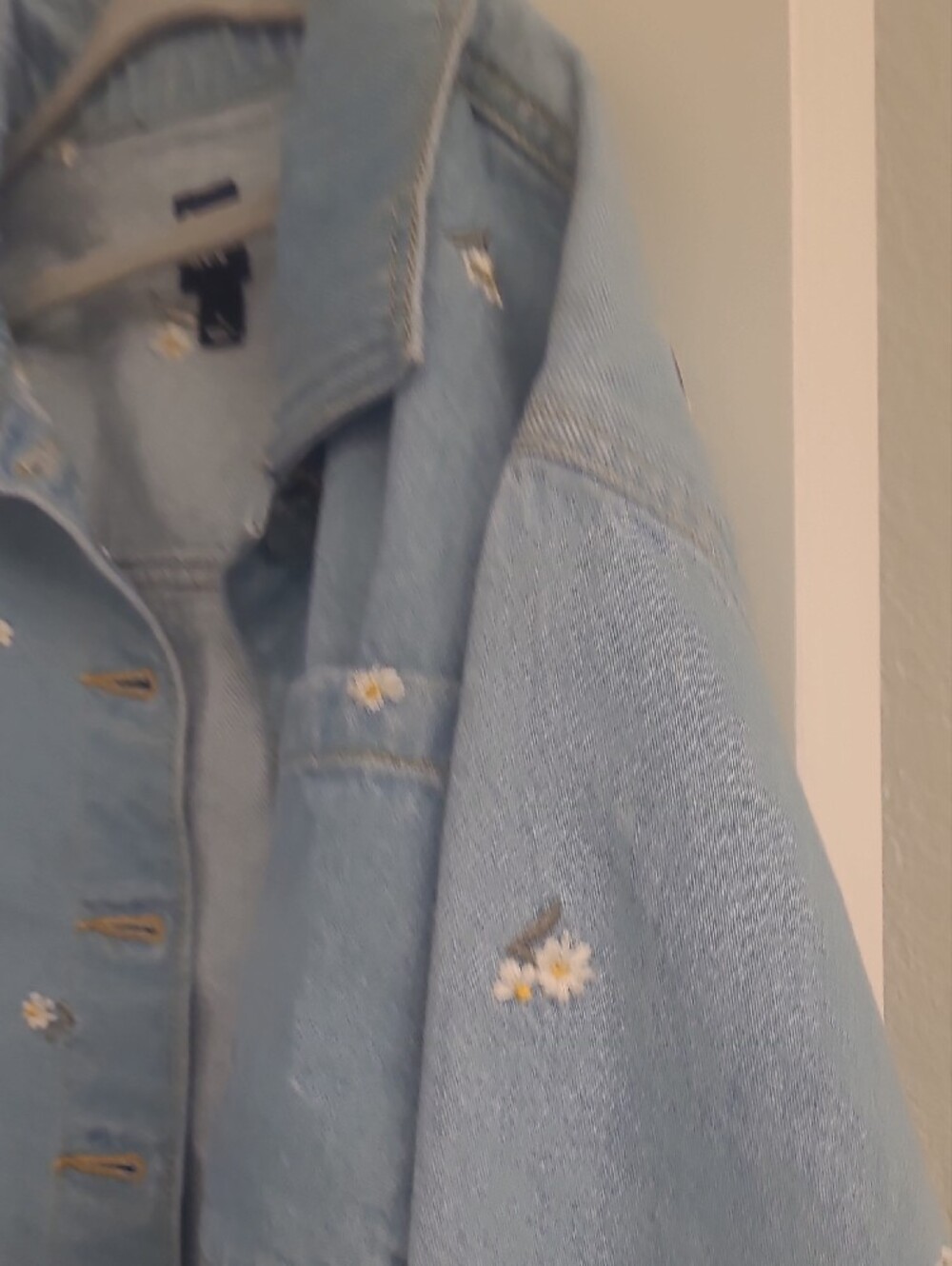 GAP Kids Girls Denim Jacket Floral Embroidered Daisys Light Blue Jean Jacket Med - Picture 10 of 14